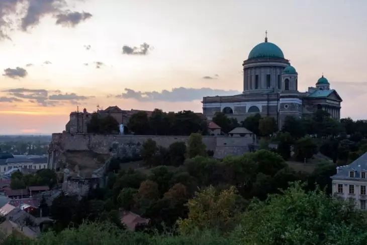 Ostrihom Maďarsko ️ atrakcie, bazilika, aquapark a obchody